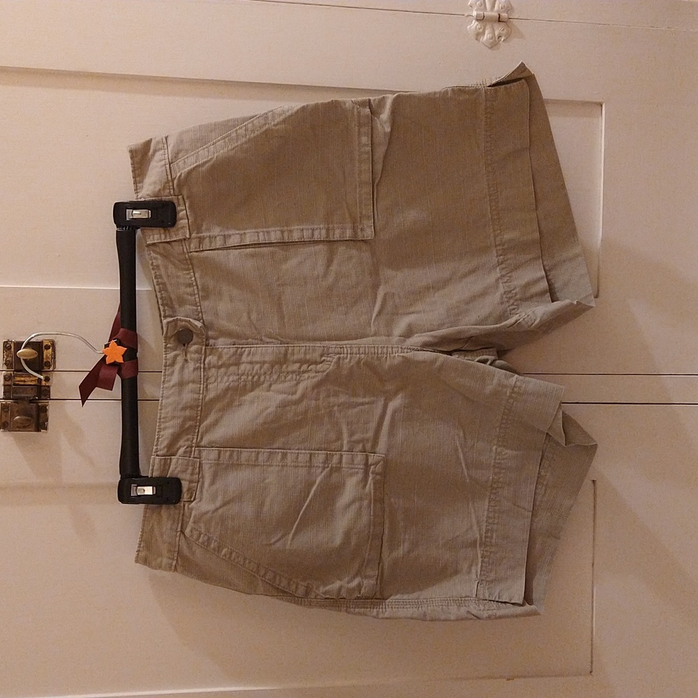 Woolrich khaki canvas shorts Sz 12